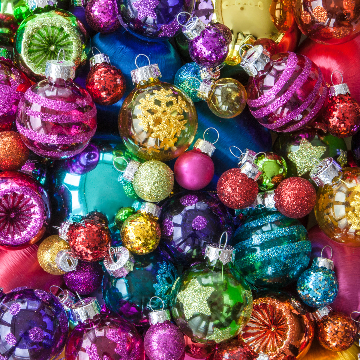 Mums’ Christmas Wreath Making: Baubles & Bubbles!